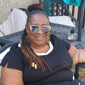 Meet your Posher, Gena